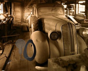 Old Big Garage Escape