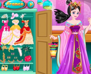 Elsa Travel Around The World